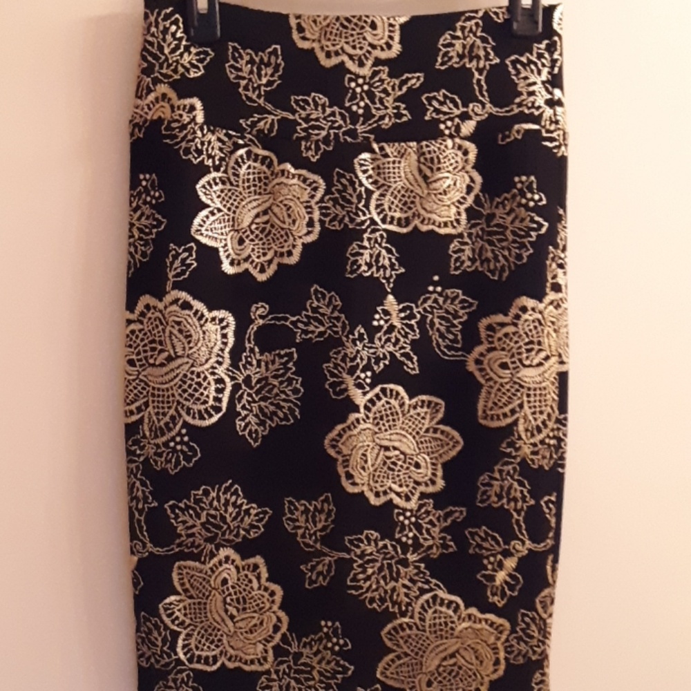 LulaRoe Cassie Jacquard size small